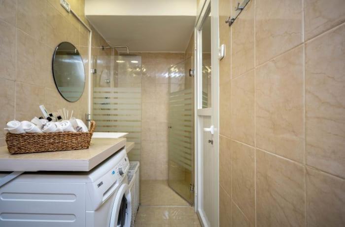 Ben Yehuda, 3 Lovely Flats In The Same Building Jeruzalem Buitenkant foto